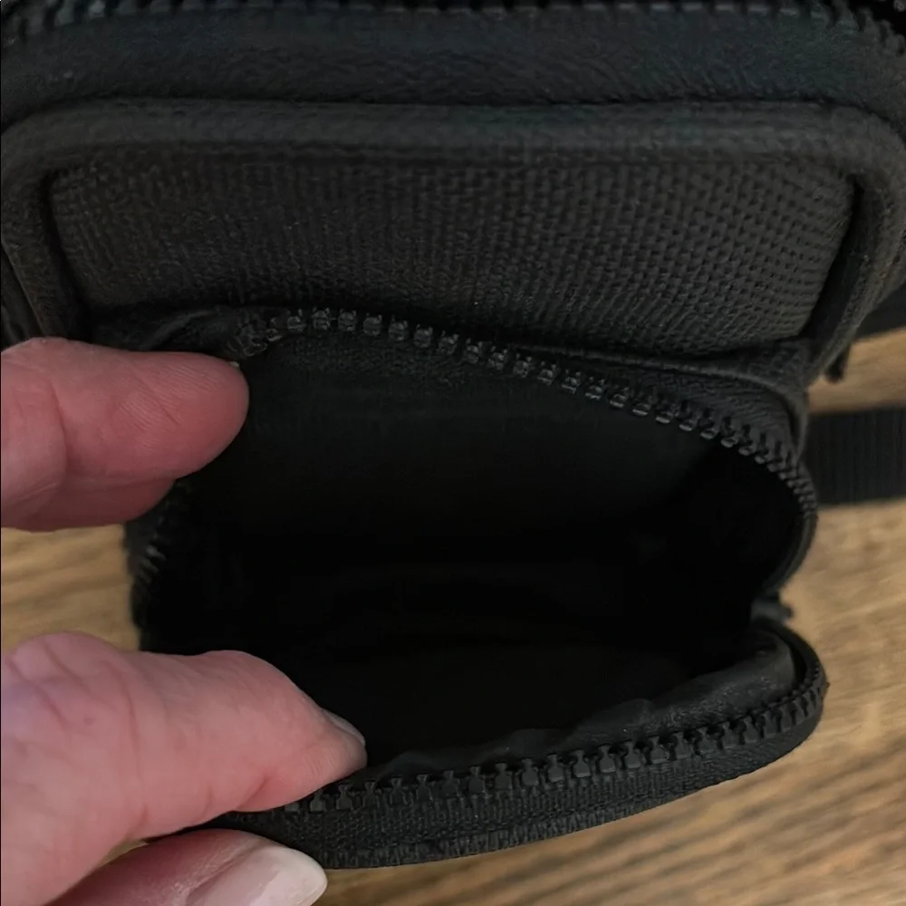 Ambico Black Camera Bag w/ Padded Interior Protection and Adjustable Strap